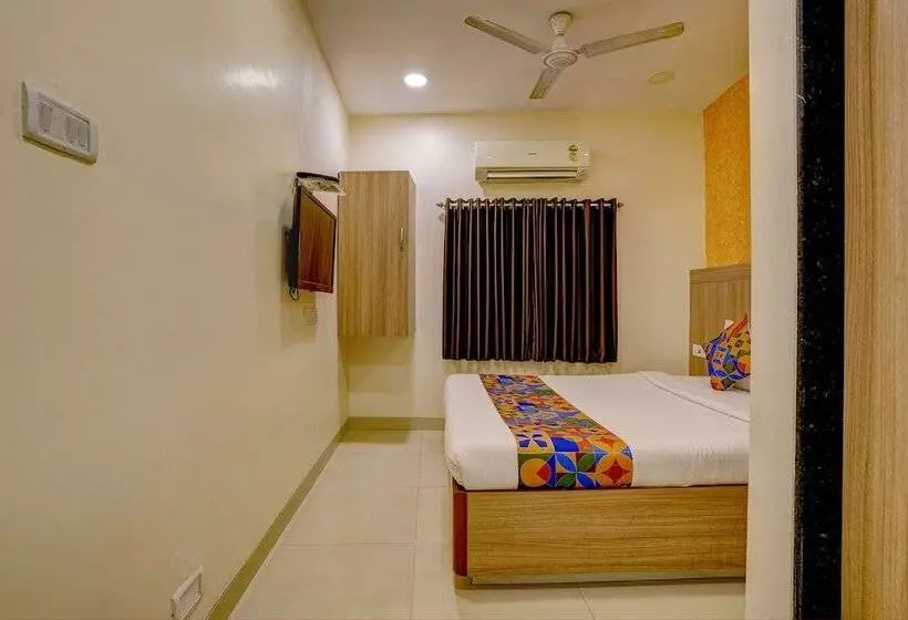 Hotelli Fabexpress Prakash Inn