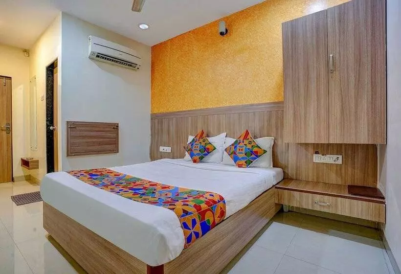 Hotelli Fabexpress Prakash Inn