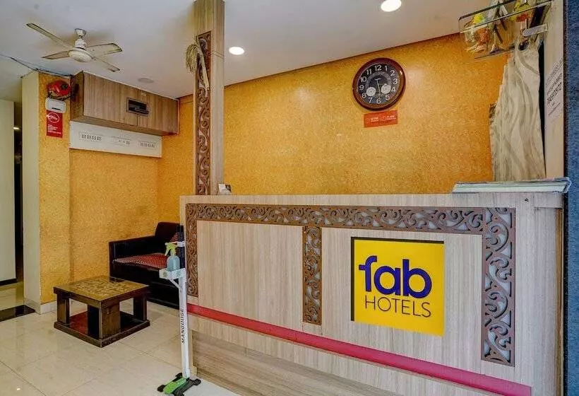 Hotelli Fabexpress Prakash Inn