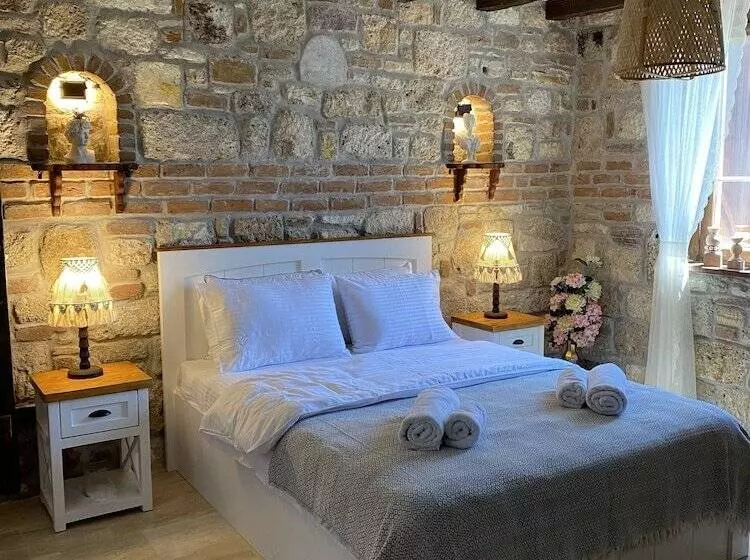 Hotelli Ionia Liberty Stone