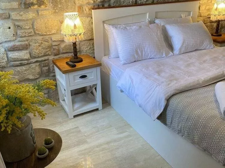 Hotelli Ionia Liberty Stone