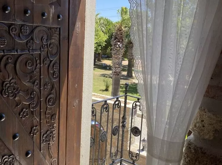 Hotelli Ionia Liberty Stone