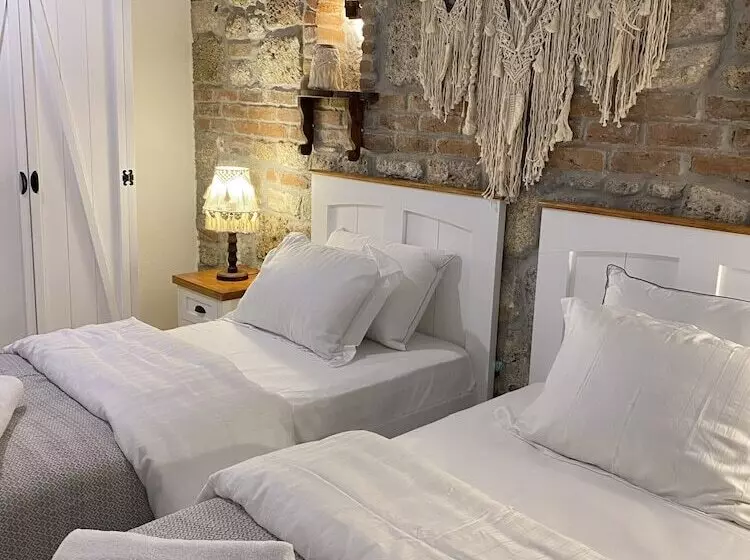 Hotelli Ionia Liberty Stone