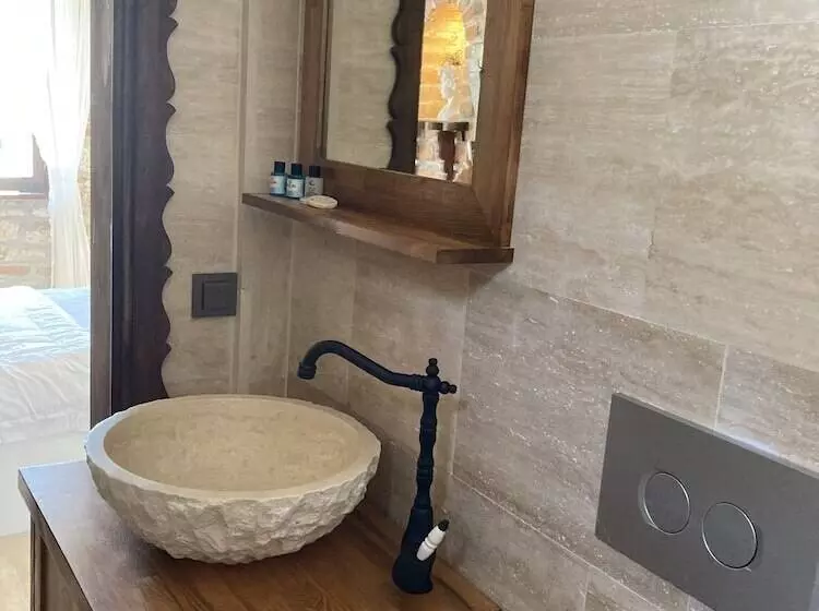 Hotelli Ionia Liberty Stone