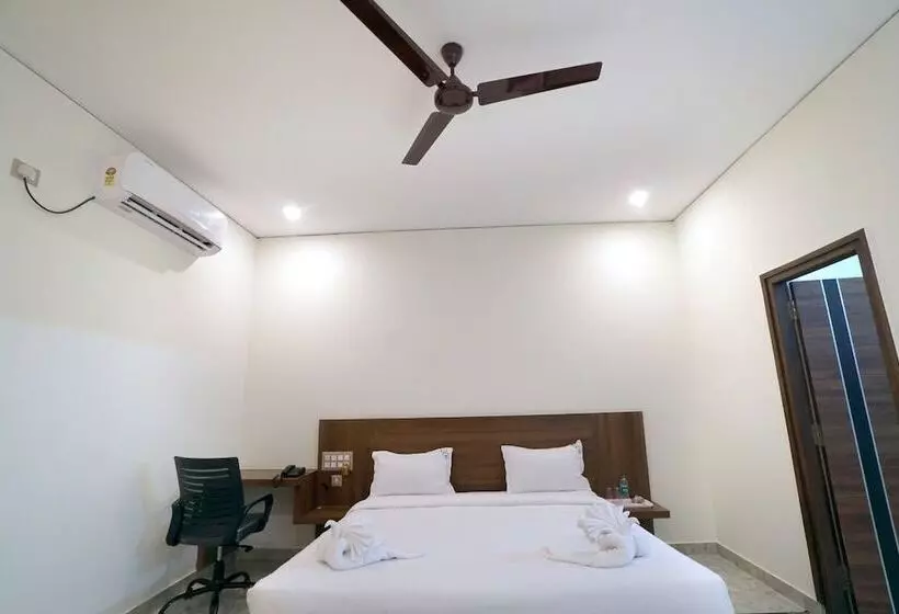 Hotelli Kcg Residency