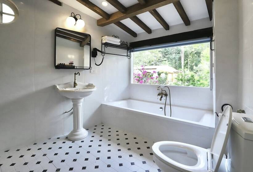 ホテル Moon River Village