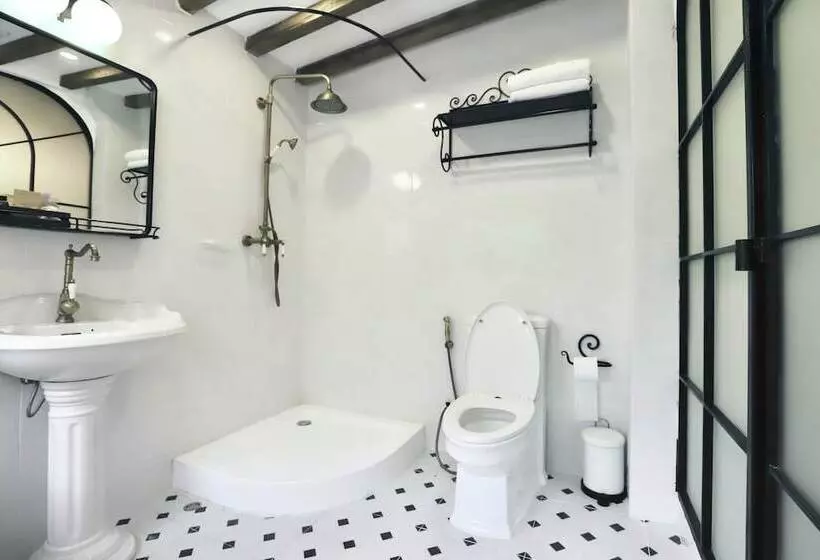 Hotelli Moon River Village