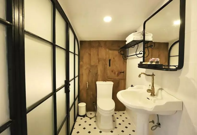 Hotelli Moon River Village