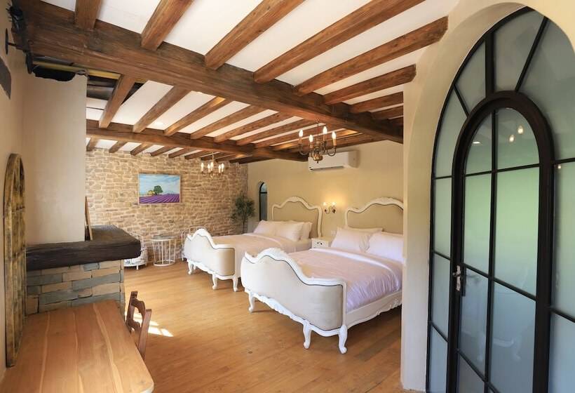 ホテル Moon River Village