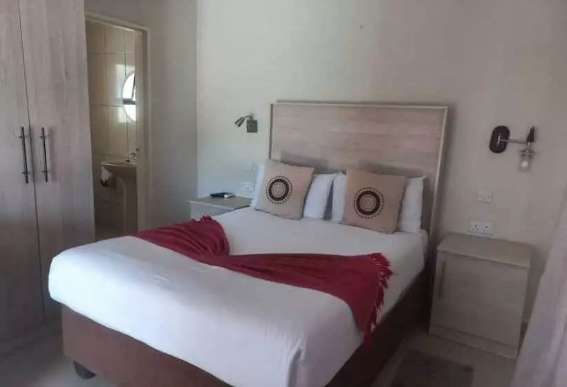 هتل Palm Afrique Lodge Botswana