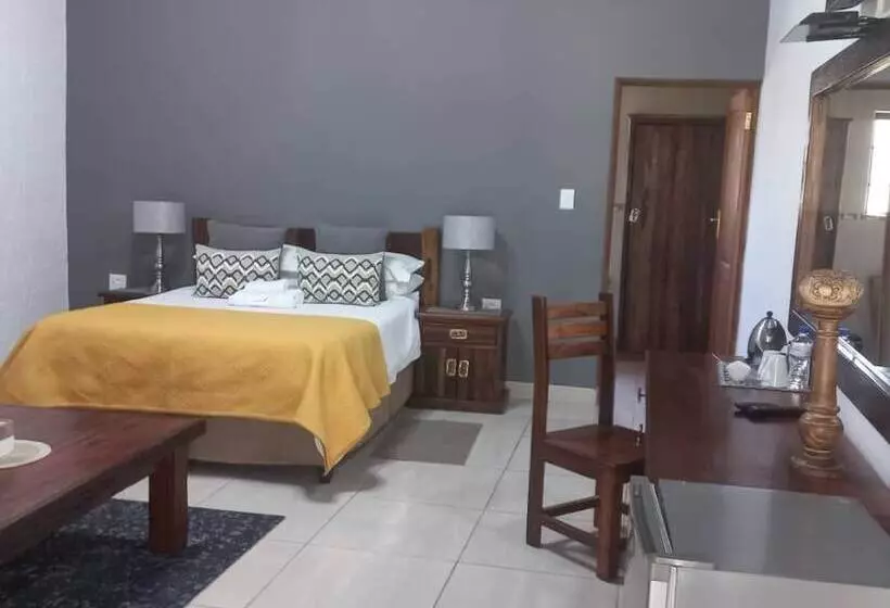 هتل Palm Afrique Lodge Botswana