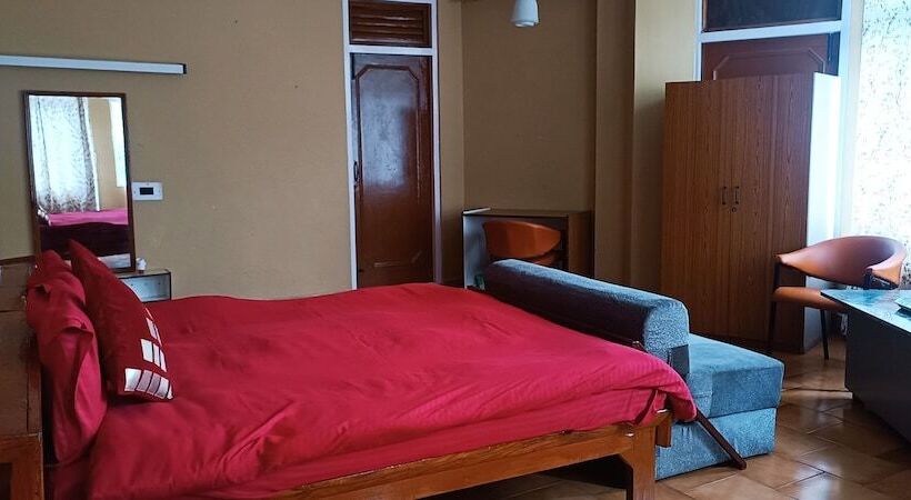 ホテル Silver Oaks Palampur