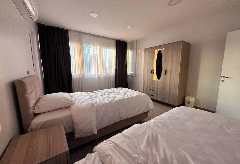 Lumiera Suites