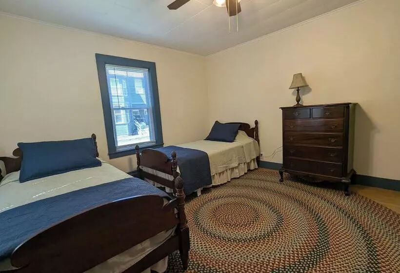 Majatalo Blooming Inn