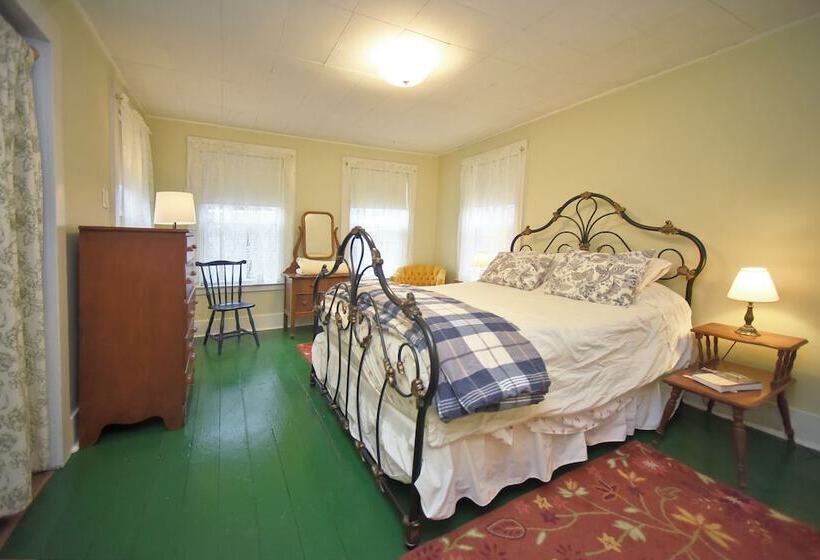 פנסיון Blooming Inn