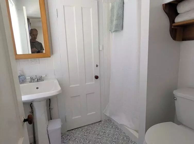 Majatalo Blooming Inn