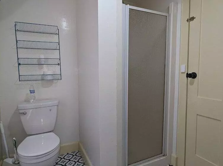 Majatalo Blooming Inn