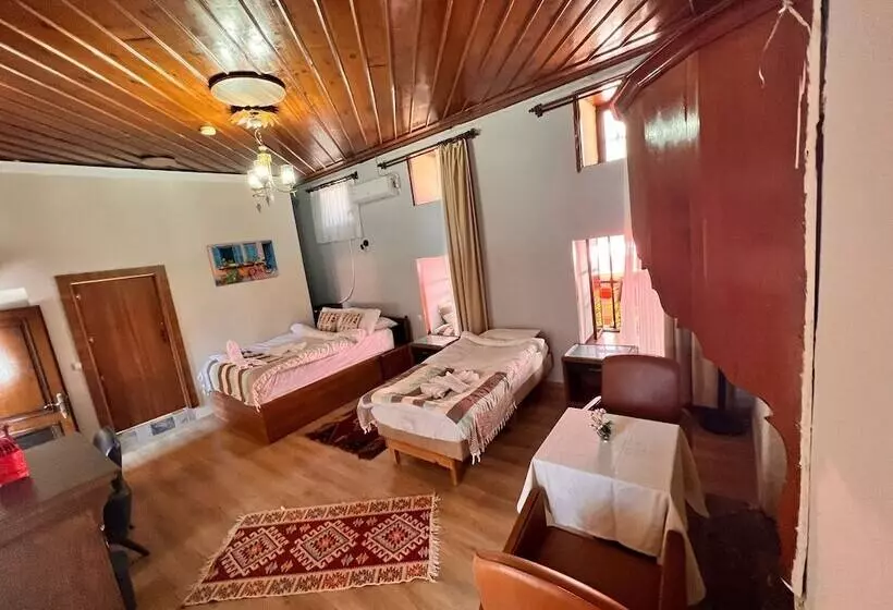 Majatalo Tarihi Sarı Konak