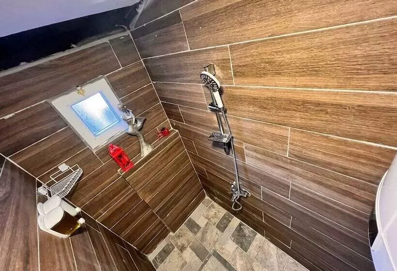 Majatalo Tarihi Sarı Konak