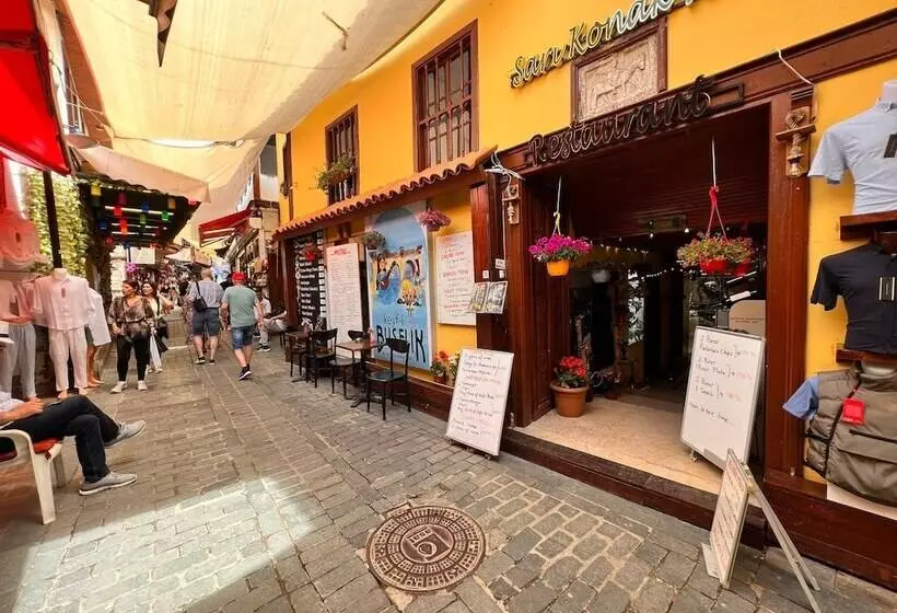 Majatalo Tarihi Sarı Konak