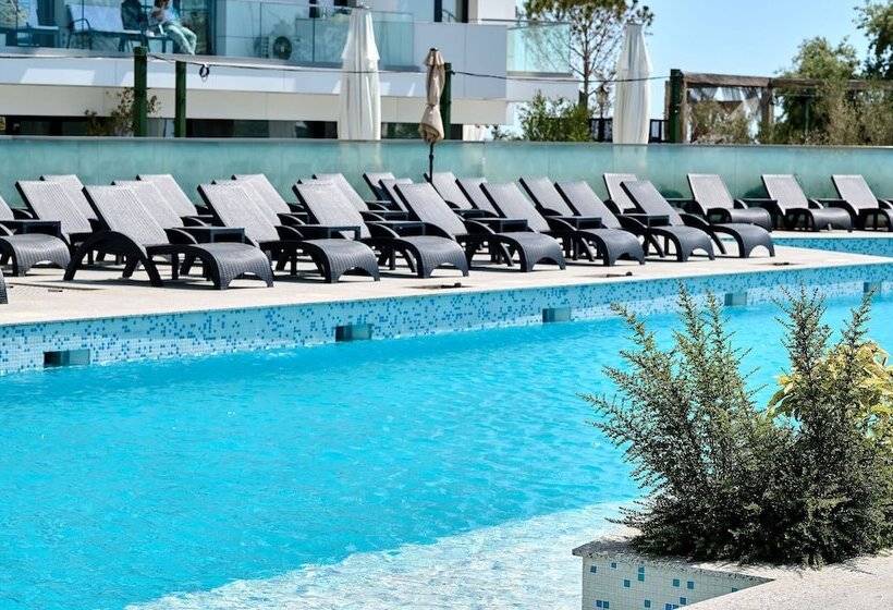 Alezzi Infinity Resort & Spa