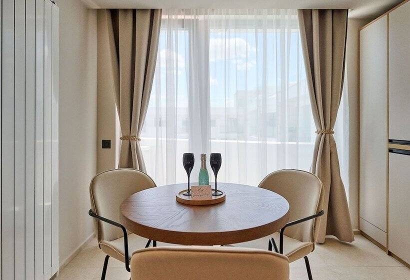 Alezzi Infinity Resort & Spa