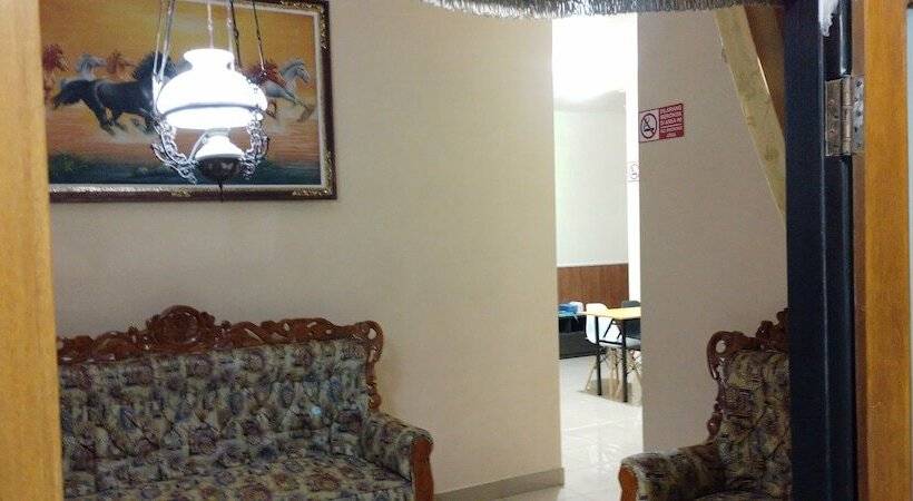 Bed and Breakfast Halfway House