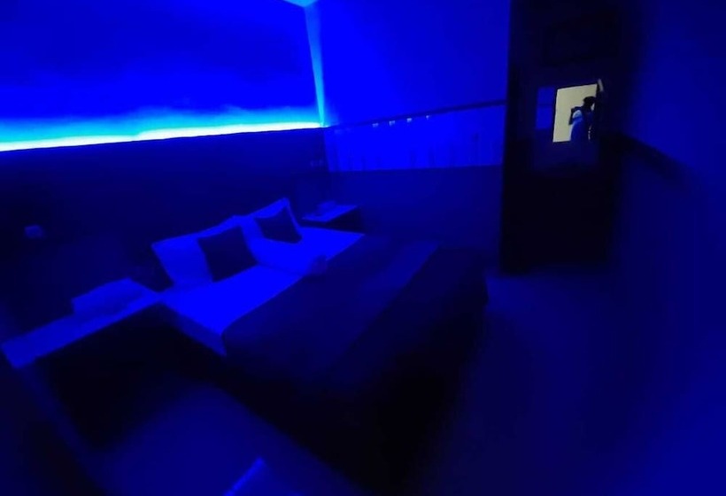 Bed and Breakfast Halfway House