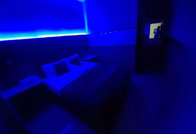 Aamiaismajoitus (B&B) Halfway House