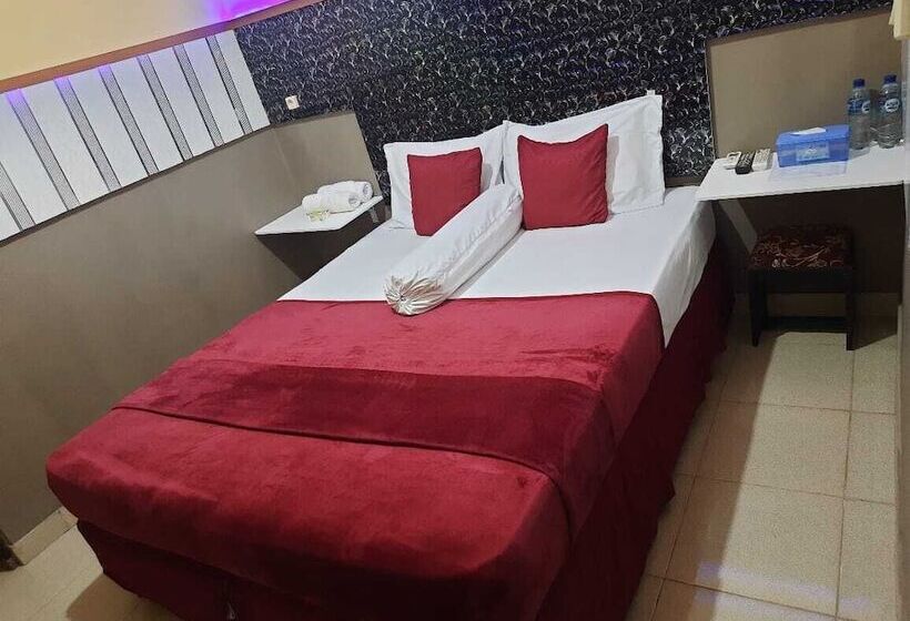 Bed and Breakfast Halfway House