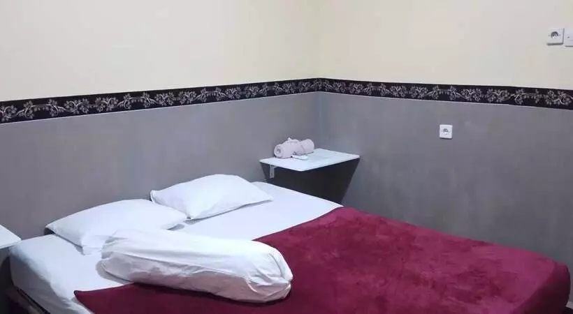 Aamiaismajoitus (B&B) Halfway House