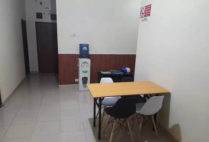 Aamiaismajoitus (B&B) Halfway House