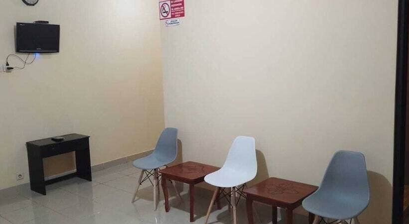 Bed and Breakfast Halfway House