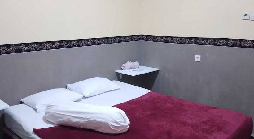 Bed and Breakfast Halfway House