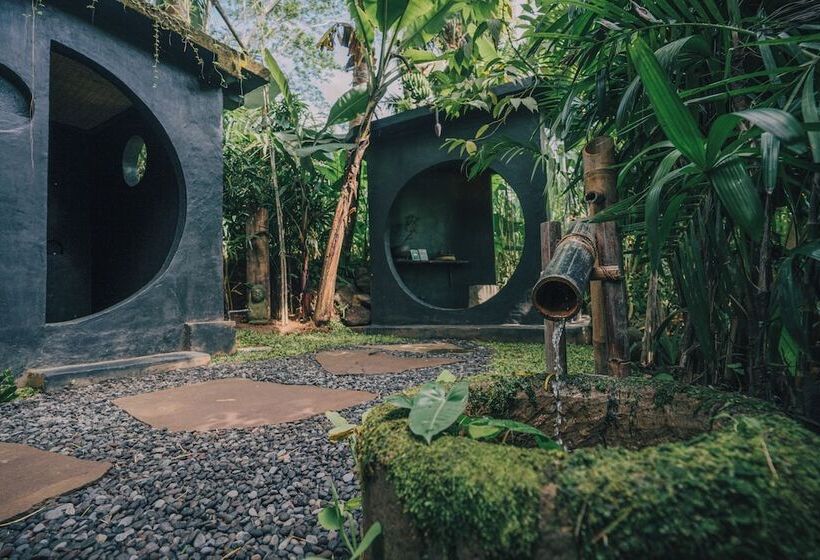 Bed and Breakfast Hideout Eco Bamboo House Bali