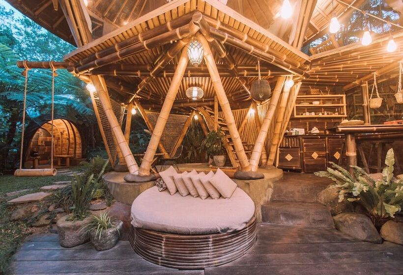 Bed and Breakfast Hideout Eco Bamboo House Bali