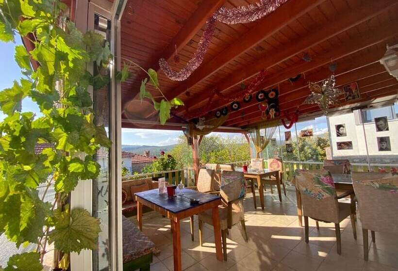 مبيت وإفطار Mell10 House