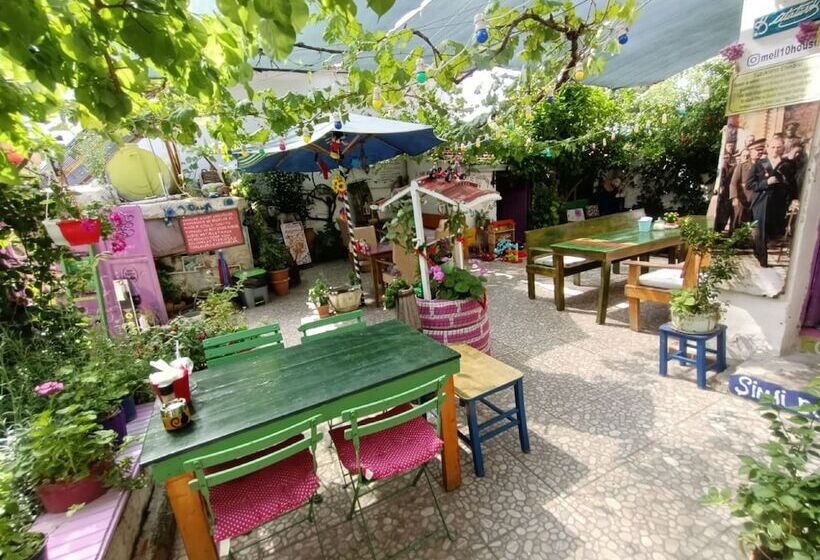 مبيت وإفطار Mell10 House