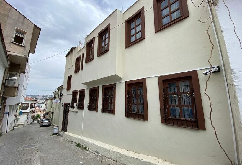 Düsseldorf Pansiyon