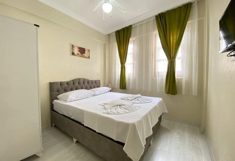 Düsseldorf Pansiyon