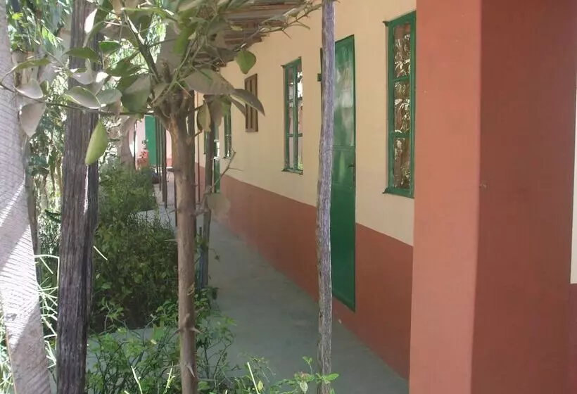 هتل Camping Sukuta & Lodge