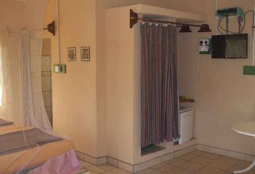 هتل Camping Sukuta & Lodge