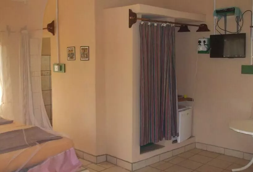 هتل Camping Sukuta & Lodge