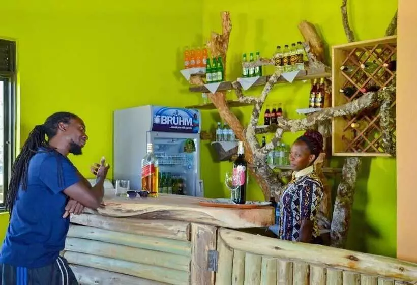 هتل Gorilla Hills Eco Lodge