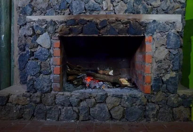 هتل Gorilla Hills Eco Lodge