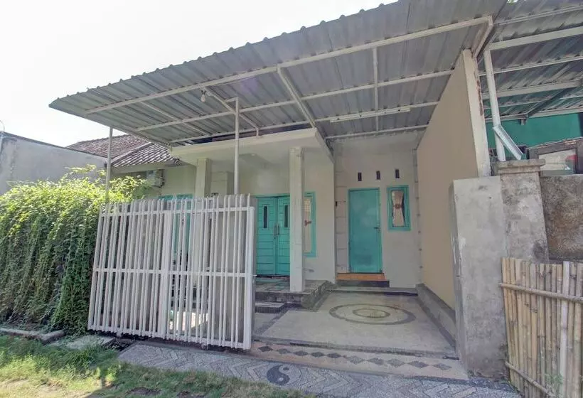 ホテル Kamar Lombok By Oyo