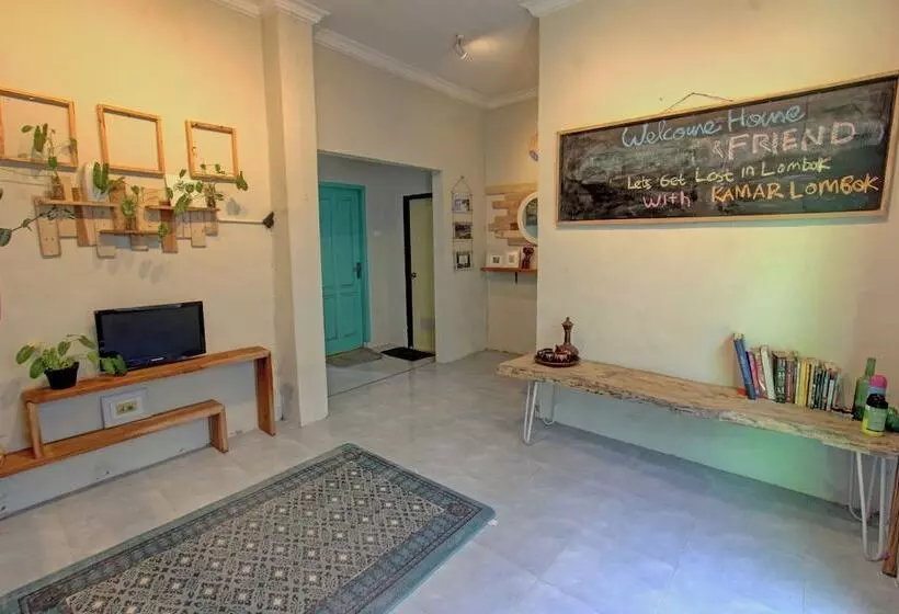 ホテル Kamar Lombok By Oyo