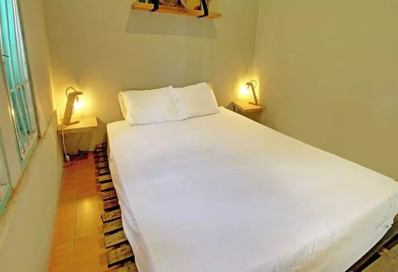 ホテル Kamar Lombok By Oyo