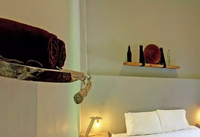 ホテル Kamar Lombok By Oyo