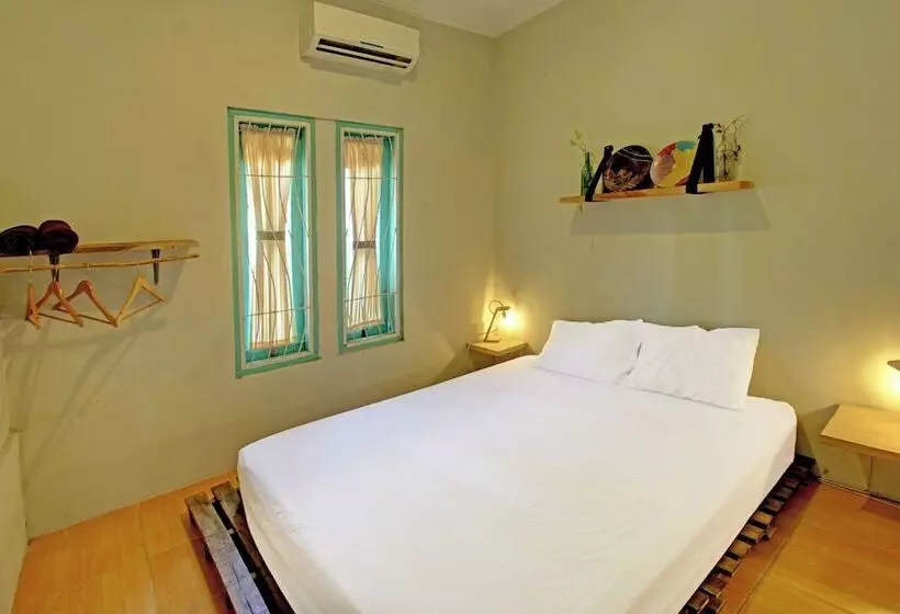 ホテル Kamar Lombok By Oyo